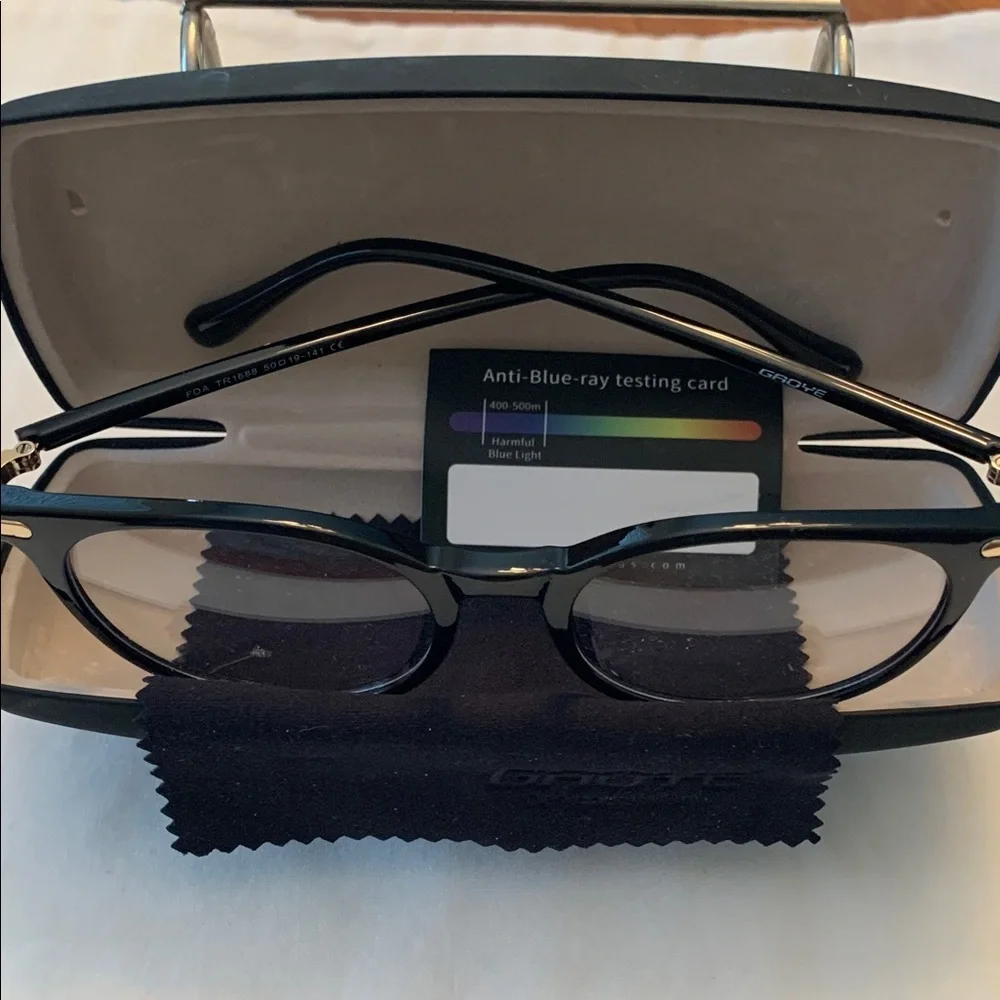 Grove Anti-Blue Light Glasses with Case